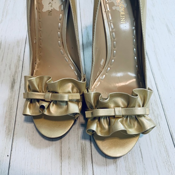 Enzo Angiolini Ruffled Peep Toe Gold Heels - Picture 2 of 15
